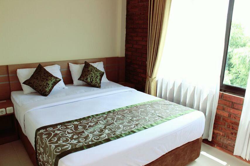 Amerta Giri Guest House Вонособо Экстерьер фото